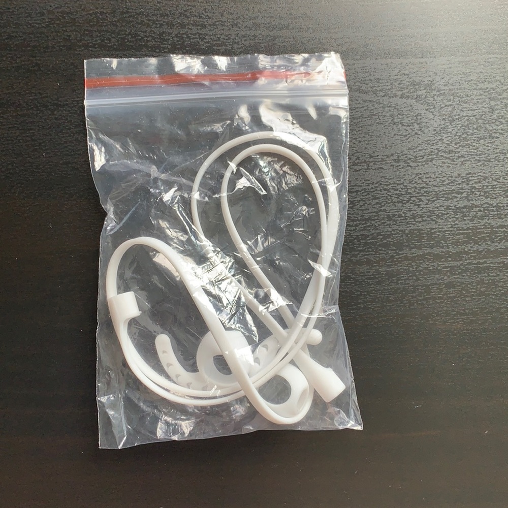 ✨FREE ADD ON✨ Airpods grips and leash